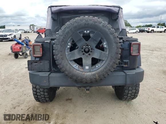 ✅ 2007 Jeep Wrangler X • VIN: 1J4GA39127L119471 • Lot: 65737835. Wystawiony na Copart z przebiegiem 174 080 mil. Bezpłatny archiwum sprzedaży aukcyjnych z USA i szczegółowy raport historii pojazdu na DreamBid. Zdjęcie 6.