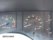 ✅ 1992 Ford Mustang • VIN: 1FACP44M7NF114617 • Lot: 42845712. Wystawiony na IAAI z przebiegiem 95 845 mil. Bezpłatny archiwum sprzedaży aukcyjnych z USA i szczegółowy raport historii pojazdu na DreamBid. Zdjęcie 7.