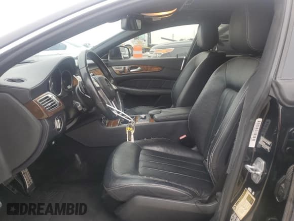 ✅ 2012 Mercedes-Benz CLS 550 • VIN: WDDLJ7DB5CA044501 • Lot: 89464485. Wystawiony na Copart z przebiegiem 171 668 mil. Bezpłatny archiwum sprzedaży aukcyjnych z USA i szczegółowy raport historii pojazdu na DreamBid. Zdjęcie 7.