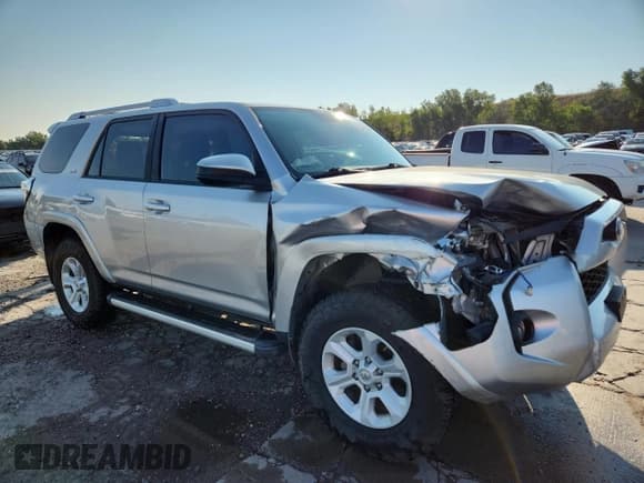 ✅ 2016 Toyota 4Runner SR5 • VIN: JTEBU5JR5G5351860 • Lot: 70303935. Wystawiony na Copart z przebiegiem 84 197 mil. Bezpłatny archiwum sprzedaży aukcyjnych z USA i szczegółowy raport historii pojazdu na DreamBid. Zdjęcie 4.