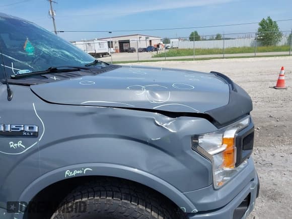 ✅ 2019 Ford F-150 XL • VIN: 1FTFX1E43KKD93913 • Lot: 42680887. Listed on IAAI with 82,745 mi. Free auction sales archive from the USA and detailed vehicle history report at DreamBid. Image 17.