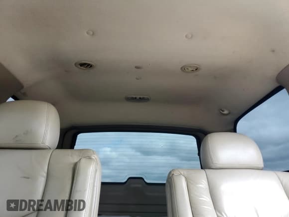 ✅ 2003 Chevrolet Tahoe LT • VIN: 1GNEK13Z53J307637 • Lot: 70105315. Listed on Copart with 307,885 mi. Free auction sales archive from the USA and detailed vehicle history report at DreamBid. Image 10.
