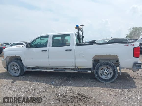 ✅ 2017 Chevrolet Silverado 2500HD Work Truck • VIN: 1GC1KUEY0HF217335 • Lot: 42310735. Listed on IAAI with 107,781 mi. Free auction sales archive from the USA and detailed vehicle history report at DreamBid. Image 14.