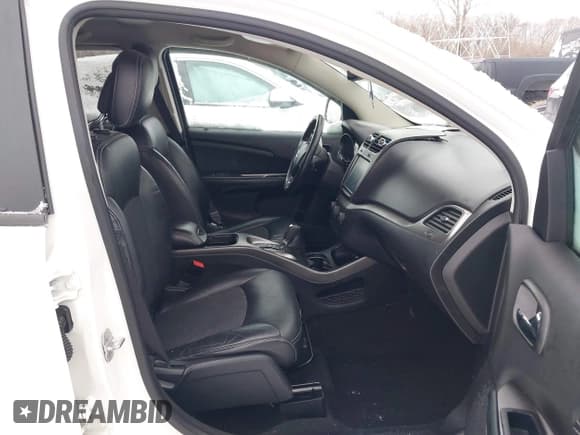 ✅ 2016 Dodge Journey Crossroad • VIN: 3C4PDCGG9GT213551 • Лот: 41226091. Опубликован ранее на IAAI с пробегом 117 789 миль. Бесплатный доступ к архиву аукционных продаж из США и подробный отчёт об истории автомобиля на DreamBid. Изображение 5.