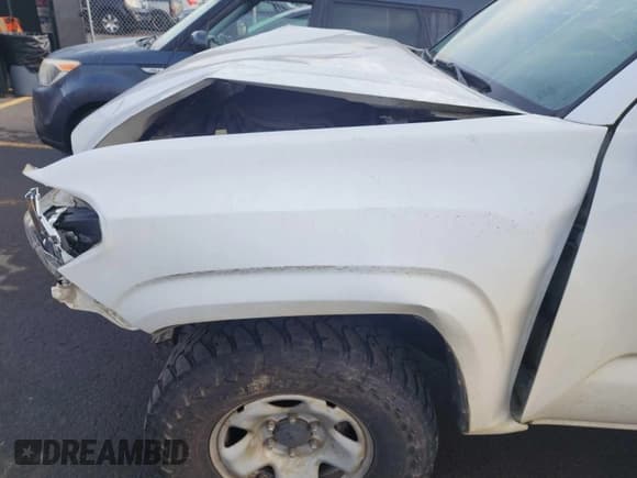 ✅ 2017 Toyota Tacoma SR5 • VIN: 3TMCZ5AN5HM101120 • Lot: 43851216. Wystawiony na IAAI z przebiegiem 79 404 mil. Bezpłatny archiwum sprzedaży aukcyjnych z USA i szczegółowy raport historii pojazdu na DreamBid. Zdjęcie 32.