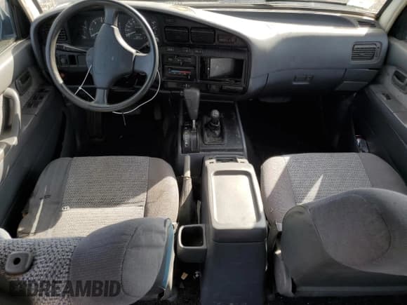 ✅ 1991 Toyota Land Cruiser • VIN: JT3FJ80W2M0016074 • Лот: 71046325. Опубликован ранее на Copart с пробегом 199 452 миль. Бесплатный доступ к архиву аукционных продаж из США и подробный отчёт об истории автомобиля на DreamBid. Изображение 8.