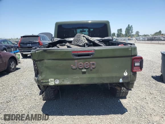 ✅ 2023 Jeep Gladiator Rubicon FarOut • VIN: 1C6JJTBM4PL553527 • Lot: 63505615. Wystawiony na Copart z przebiegiem 23 178 mil. Bezpłatny archiwum sprzedaży aukcyjnych z USA i szczegółowy raport historii pojazdu na DreamBid. Zdjęcie 6.