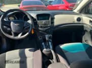 ✅ 2015 Chevrolet Cruze LS • VIN: 1G1PA5SGXF7128533 • Лот: 92741975. Опубликован ранее на Copart с пробегом 68 024 миль. Бесплатный доступ к архиву аукционных продаж из США и подробный отчёт об истории автомобиля на DreamBid. Изображение 9.