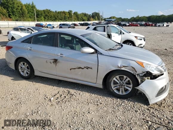 ✅ 2014 Hyundai Sonata GLS • VIN: 5NPEB4ACXEH862541 • Lot: 68681464. Listed on Copart with 102,014 mi. Free auction sales archive from the USA and detailed vehicle history report at DreamBid. Image 4.