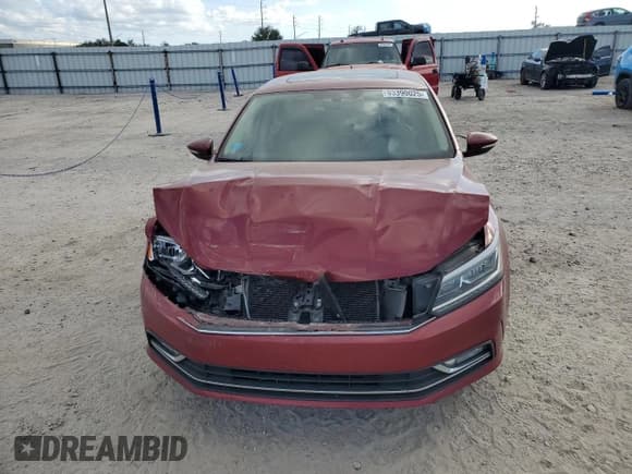 ✅ 2016 Volkswagen Passat SE • VIN: 1VWBS7A35GC061662 • Lot: 93390025. Wystawiony na Copart z przebiegiem 123 262 mil. Bezpłatny archiwum sprzedaży aukcyjnych z USA i szczegółowy raport historii pojazdu na DreamBid. Zdjęcie 5.