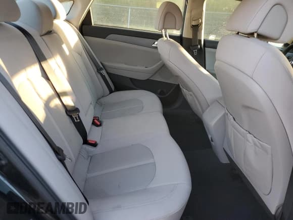 ✅ 2017 Hyundai Sonata 2.4L • VIN: 5NPE24AF8HH540706 • Лот: 82669015. Опубликован ранее на Copart с пробегом 71 026 миль. Бесплатный доступ к архиву аукционных продаж из США и подробный отчёт об истории автомобиля на DreamBid. Изображение 10.