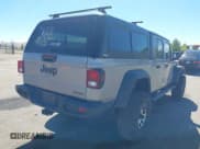 ✅ 2020 Jeep Gladiator Sport S • VIN: 1C6HJTAG6LL108940 • Lot: 43351668. Wystawiony na IAAI z przebiegiem 69 718 mil. Bezpłatny archiwum sprzedaży aukcyjnych z USA i szczegółowy raport historii pojazdu na DreamBid. Zdjęcie 4.