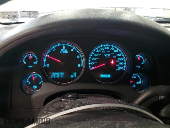 ✅ 2011 Chevrolet Tahoe LTZ • VIN: 1GNSKCE01BR360994 • Lot: 81183135. Listed on Copart with 173,167 mi. Free auction sales archive from the USA and detailed vehicle history report at DreamBid. Image 9.