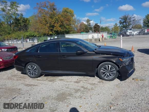 2018 Honda Accord EX-L z VIN 1HGCV3F51JA004655, wystawiony jako IAAI lot #43506840 z przebiegiem 139 777 mil mil oraz . Historia ofert i sprzedaży dostępna na DreamBid. Obrazek 13.