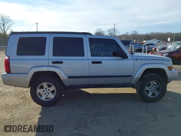 ✅ 2006 Jeep Commander • VIN: 1J8HG48N36C149296 • Лот: 41422036. Опубликован ранее на IAAI с пробегом 113 941 миль. Бесплатный доступ к архиву аукционных продаж из США и подробный отчёт об истории автомобиля на DreamBid. Изображение 13.