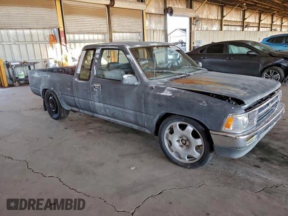 ✅ 1992 Toyota Pickup • VIN: JT4VN93D1N5031231 • Lot: 96236505. Listed on Copart with 176,030 mi. Free auction sales archive from the USA and detailed vehicle history report at DreamBid. Image 4.