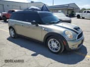✅ 2009 MINI Clubman S • VIN: WMWMM335X9TP93573 • Лот: 69290125. Опубликован ранее на Copart с пробегом 107 434 миль. Бесплатный доступ к архиву аукционных продаж из США и подробный отчёт об истории автомобиля на DreamBid. Изображение 4.