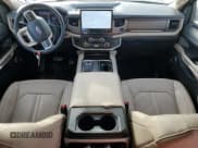 ✅ 2023 Ford Expedition Max Limited • VIN: 1FMJK1K83PEA54232 • Lot: 77373124. Wystawiony na Copart z przebiegiem 48 272 mil. Bezpłatny archiwum sprzedaży aukcyjnych z USA i szczegółowy raport historii pojazdu na DreamBid. Zdjęcie 8.