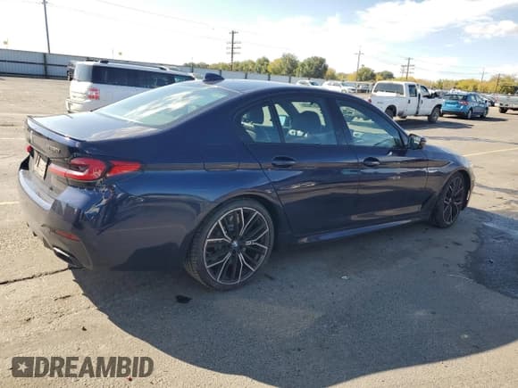 ✅ 2021 BMW 5 Series M550i xDrive • VIN: WBA13BK08MCF39491 • Лот: 82476235. Опубликован ранее на Copart с пробегом 52 446 миль. Бесплатный доступ к архиву аукционных продаж из США и подробный отчёт об истории автомобиля на DreamBid. Изображение 3.