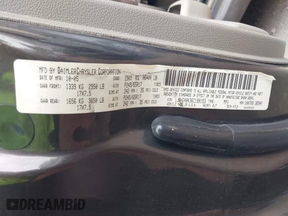 ✅ 2006 Jeep Commander • VIN: 1J8HG48K36C188153 • Lot: 43131702. Wystawiony na IAAI z przebiegiem 161 827 mil. Bezpłatny archiwum sprzedaży aukcyjnych z USA i szczegółowy raport historii pojazdu na DreamBid. Zdjęcie 9.