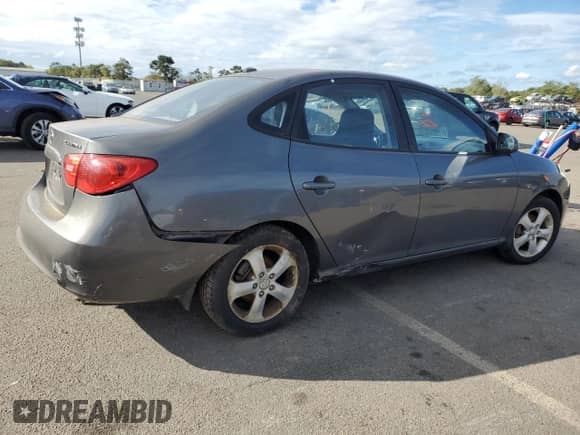 2008 Hyundai Elantra GLS z VIN KMHDU46D38U431939, wystawiony jako Copart lot #70577884 z przebiegiem 211 188 mil mil oraz Szkoda całkowita • Salvage title. Historia ofert i sprzedaży dostępna na DreamBid. Obrazek 3.