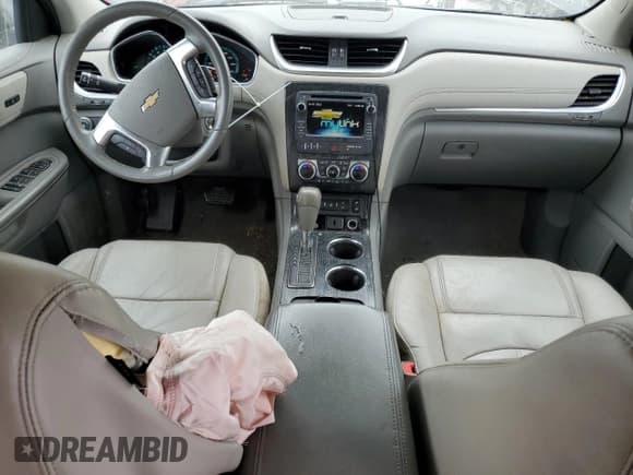 ✅ 2016 Chevrolet Traverse LT • VIN: 1GNKRHKD8GJ248439 • Lot: 57018464. Wystawiony na Copart z przebiegiem 139 448 mil. Bezpłatny archiwum sprzedaży aukcyjnych z USA i szczegółowy raport historii pojazdu na DreamBid. Zdjęcie 8.