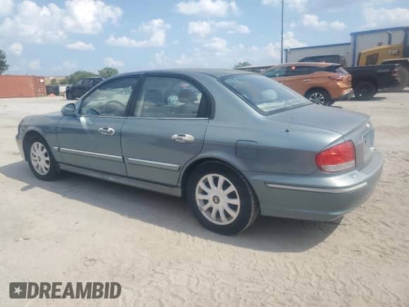 2004 Hyundai Sonata GLS z VIN KMHWF35H84A062640, wystawiony jako Copart lot #66638554 z przebiegiem 78 312 mil mil oraz Czysty tytuł • Clean title. Historia ofert i sprzedaży dostępna na DreamBid. Obrazek 2.