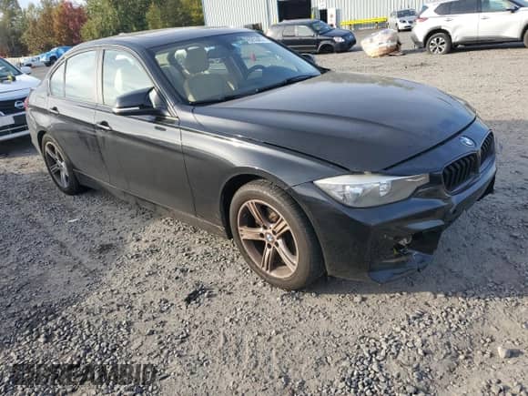 2014 BMW 3 Series 328i z VIN WBA3C1C57EK115074, wystawiony jako Copart lot #89925345 z przebiegiem 131 138 mil mil oraz Szkoda całkowita • Salvage title. Historia ofert i sprzedaży dostępna na DreamBid. Obrazek 4.