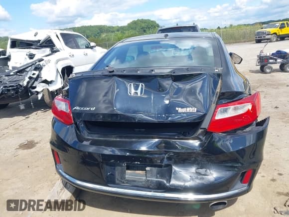 ✅ 2014 Honda Accord EX-L • VIN: 1HGCT1B8XEA011250 • Lot: 43092438. Listed on IAAI with 166,420 mi. Free auction sales archive from the USA and detailed vehicle history report at DreamBid. Image 6.