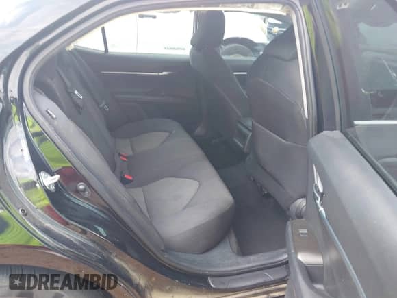 2021 Toyota Camry LE z VIN 4T1C11AK3MU543126, wystawiony jako IAAI lot #42989304 z przebiegiem 71 743 mil mil oraz . Historia ofert i sprzedaży dostępna na DreamBid. Obrazek 8.