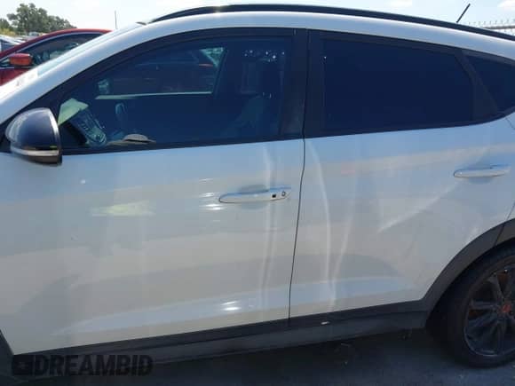 2017 Hyundai Tucson Sport with VIN KM8J33A2XHU548973, listed as a IAAI auction lot 43339444 with 103,873 mi miles and . Bid and sale history available at DreamBid. Image 14.