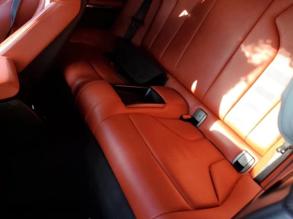 ✅ 2018 BMW M4 • VIN: WBS4Y9C57JAA92303 • Лот: 38811093. Опубликован ранее на Copart с пробегом Не указан. Бесплатный доступ к архиву аукционных продаж из США и подробный отчёт об истории автомобиля на DreamBid. Изображение 10.