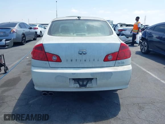 ✅ 2005 Infiniti G35 • VIN: JNKCV51E85M207059 • Lot: 43012270. Wystawiony na IAAI z przebiegiem 229 477 mil. Bezpłatny archiwum sprzedaży aukcyjnych z USA i szczegółowy raport historii pojazdu na DreamBid. Zdjęcie 17.