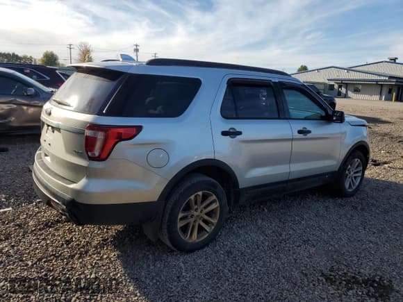 ✅ 2017 Ford Explorer • VIN: 1FM5K8B89HGB86282 • Lot: 84478075. Listed on Copart with 137,593 mi. Free auction sales archive from the USA and detailed vehicle history report at DreamBid. Image 3.