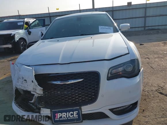 ✅ 2018 Chrysler 300 S • VIN: 2C3CCABGXJH243921 • Lot: 43519556. Listed on IAAI with 114,836 mi. Free auction sales archive from the USA and detailed vehicle history report at DreamBid. Image 12.