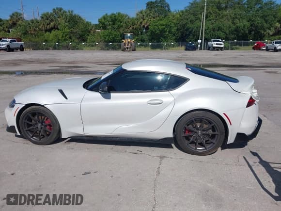 ✅ 2024 Toyota Supra 3.0 • VIN: WZ1DB0G02RW066224 • Лот: 42243491. Опубликован ранее на IAAI с пробегом 20 672 миль. Бесплатный доступ к архиву аукционных продаж из США и подробный отчёт об истории автомобиля на DreamBid. Изображение 14.