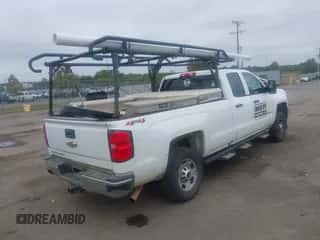 2018 Chevrolet Silverado 2500HD Work Truck z VIN 1GC2KUEG1JZ253504, wystawiony jako IAAI lot #43265131 z przebiegiem 206 569 mil mil oraz . Historia ofert i sprzedaży dostępna na DreamBid. Obrazek 4.