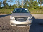 ✅ 2015 Chrysler Town & Country Touring • VIN: 2C4RC1BGXFR544373 • Lot: 43502637. Listed on IAAI with 196,273 mi. Free auction sales archive from the USA and detailed vehicle history report at DreamBid. Image 12.