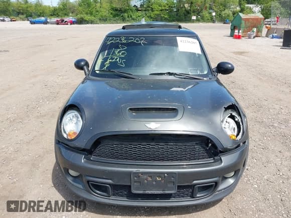 ✅ 2012 MINI Hardtop S • VIN: WMWSV3C51CT387421 • Lot: 42236207. Listed on IAAI with 143,819 mi. Free auction sales archive from the USA and detailed vehicle history report at DreamBid. Image 11.