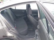 ✅ 2012 Nissan Versa SV • VIN: 3N1CN7AP7CL844808 • Lot: 43429892. Wystawiony na IAAI z przebiegiem 99 863 mil. Bezpłatny archiwum sprzedaży aukcyjnych z USA i szczegółowy raport historii pojazdu na DreamBid. Zdjęcie 8.