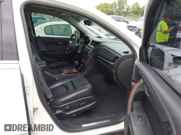 ✅ 2014 Chevrolet Traverse LTZ • VIN: 1GNKRJKD4EJ359381 • Lot: 43045392. Listed on IAAI with 186,015 mi. Free auction sales archive from the USA and detailed vehicle history report at DreamBid. Image 5.