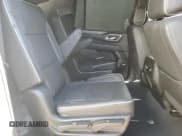 ✅ 2023 Chevrolet Suburban Premier • VIN: 1GNSCFKD4PR299511 • Lot: 67101454. Wystawiony na Copart z przebiegiem Nie podano. Bezpłatny archiwum sprzedaży aukcyjnych z USA i szczegółowy raport historii pojazdu na DreamBid. Zdjęcie 11.