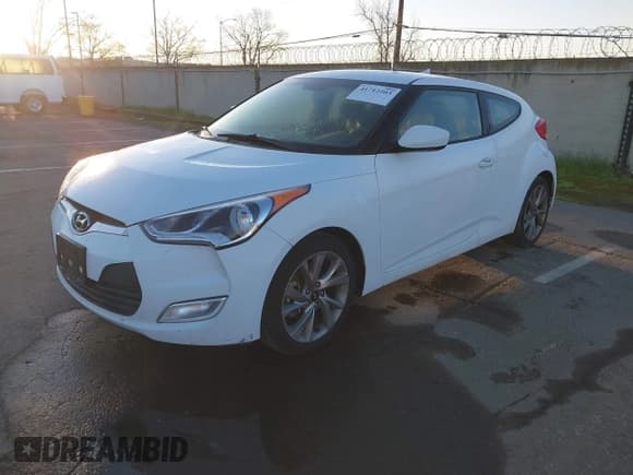 ✅ 2017 Hyundai Veloster • VIN: KMHTC6AD9HU313282 • Lot: 41712203. Wystawiony na IAAI z przebiegiem 119 791 mil. Bezpłatny archiwum sprzedaży aukcyjnych z USA i szczegółowy raport historii pojazdu na DreamBid. Zdjęcie 2.