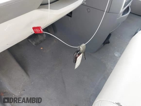 ✅ 2010 Chrysler Town & Country Touring • VIN: 2A4RR5D14AR133746 • Лот: 43756703. Опубликован ранее на IAAI с пробегом 221 819 миль. Бесплатный доступ к архиву аукционных продаж из США и подробный отчёт об истории автомобиля на DreamBid. Изображение 11.