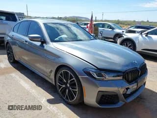 ✅ 2023 BMW 5 Series M550i xDrive • VIN: WBA13BK03PCN68835 • Lot: 42884260. Wystawiony na IAAI z przebiegiem Nie podano. Bezpłatny archiwum sprzedaży aukcyjnych z USA i szczegółowy raport historii pojazdu na DreamBid. Zdjęcie 1.