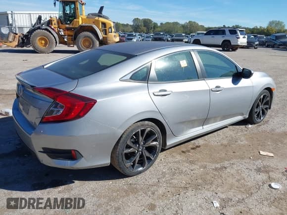 ✅ 2021 Honda Civic Sport • VIN: 19XFC2F83ME201575 • Lot: 43566911. Wystawiony na IAAI z przebiegiem 5 mil. Bezpłatny archiwum sprzedaży aukcyjnych z USA i szczegółowy raport historii pojazdu na DreamBid. Zdjęcie 4.