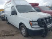 ✅ 2019 Nissan NV Cargo S • VIN: 1N6BF0LY0KN804892 • Lot: 43502360. Wystawiony na IAAI z przebiegiem 143 067 mil. Bezpłatny archiwum sprzedaży aukcyjnych z USA i szczegółowy raport historii pojazdu na DreamBid. Zdjęcie 1.