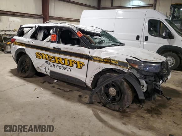 ✅ 2021 Ford Police Interceptor Utility • VIN: 1FM5K8AB7MGC01014 • Lot: 47878915. Wystawiony na Copart z przebiegiem Nie podano. Bezpłatny archiwum sprzedaży aukcyjnych z USA i szczegółowy raport historii pojazdu na DreamBid. Zdjęcie 4.