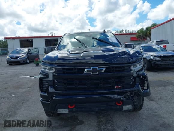 ✅ 2024 Chevrolet Silverado 1500 LT Trail Boss • VIN: 3GCUDFED6RG443282 • Lot: 43393508. Wystawiony na IAAI z przebiegiem 18 110 mil. Bezpłatny archiwum sprzedaży aukcyjnych z USA i szczegółowy raport historii pojazdu na DreamBid. Zdjęcie 12.