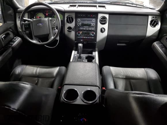 ✅ 2011 Ford Expedition XLT • VIN: 1FMJU1H5XBEF34798 • Lot: 90423585. Listed on Copart with 97,993 mi. Free auction sales archive from the USA and detailed vehicle history report at DreamBid. Image 8.